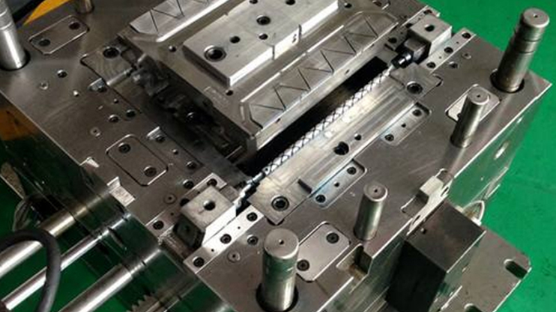 深圳塑膠模具廠，塑膠模具配件有哪些?