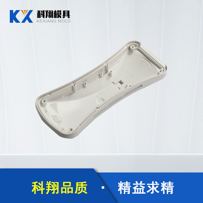 塑膠模具模頭十分重要，注塑模具模頭應該怎么安裝？